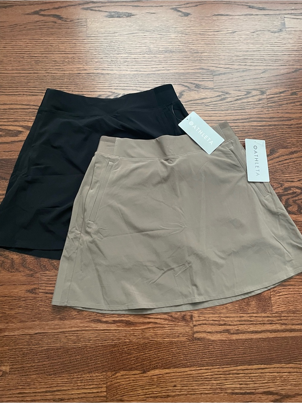 Athleta Skort Brooklyn Heights 2 Pairs - Black and Tan 4 NWT